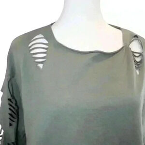 WENDY TRENDY RARE FIND DISTRESSED SWEAT SHIRT COLOR GREEN GRAY SIZE M